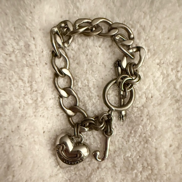 Juicy Couture Silver Heart Charm Bracelet with Toggle Clasp - Picture 1 of 2